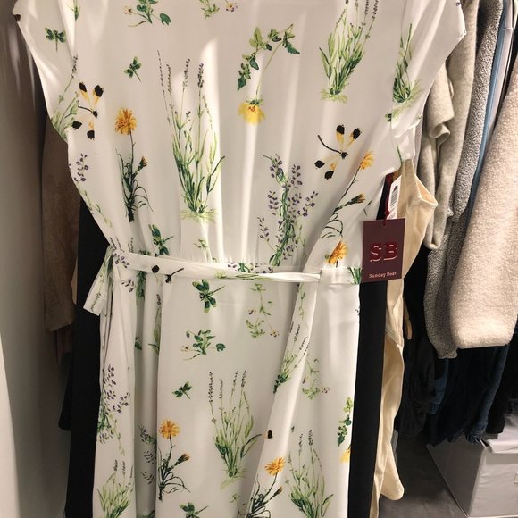 Aritzia Sunday Best Savoy Floral Wrap Ruffle Mini Dress Size 2 - Picture 2 of 3